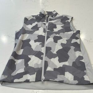 J. Lindeberg Men’s Vest Light Fluff- sz- Medium